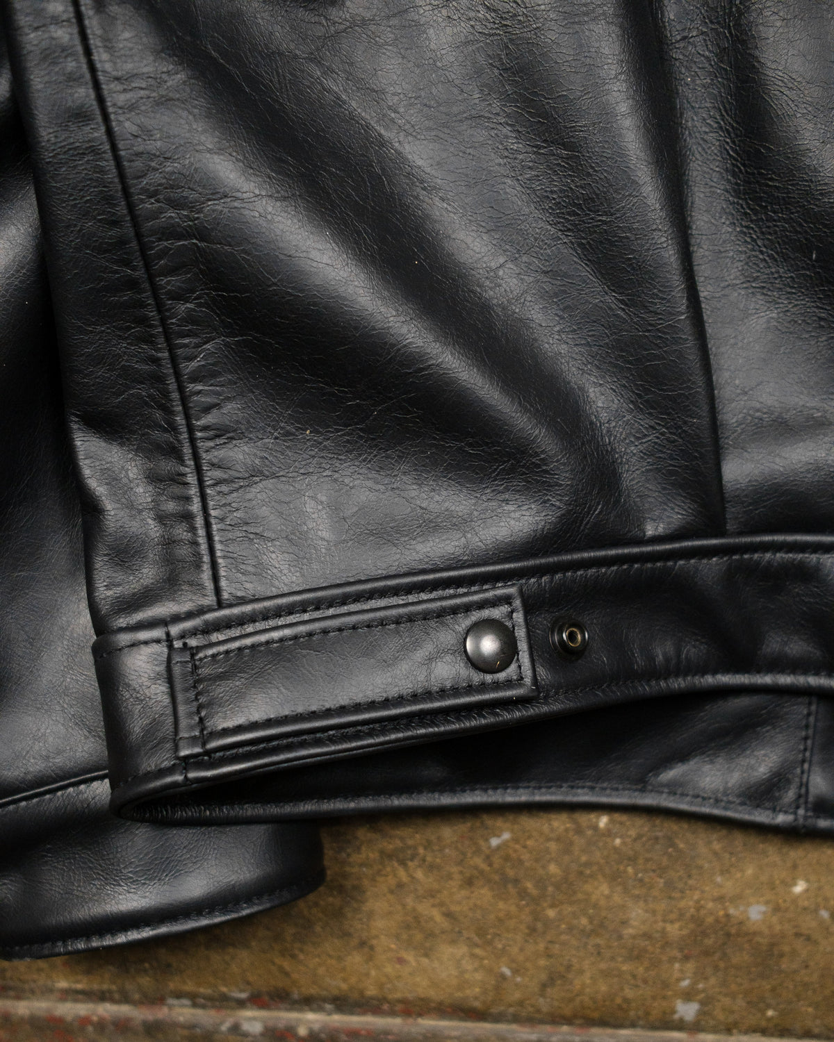 Type II Tumbled Black Licorice Cowhide