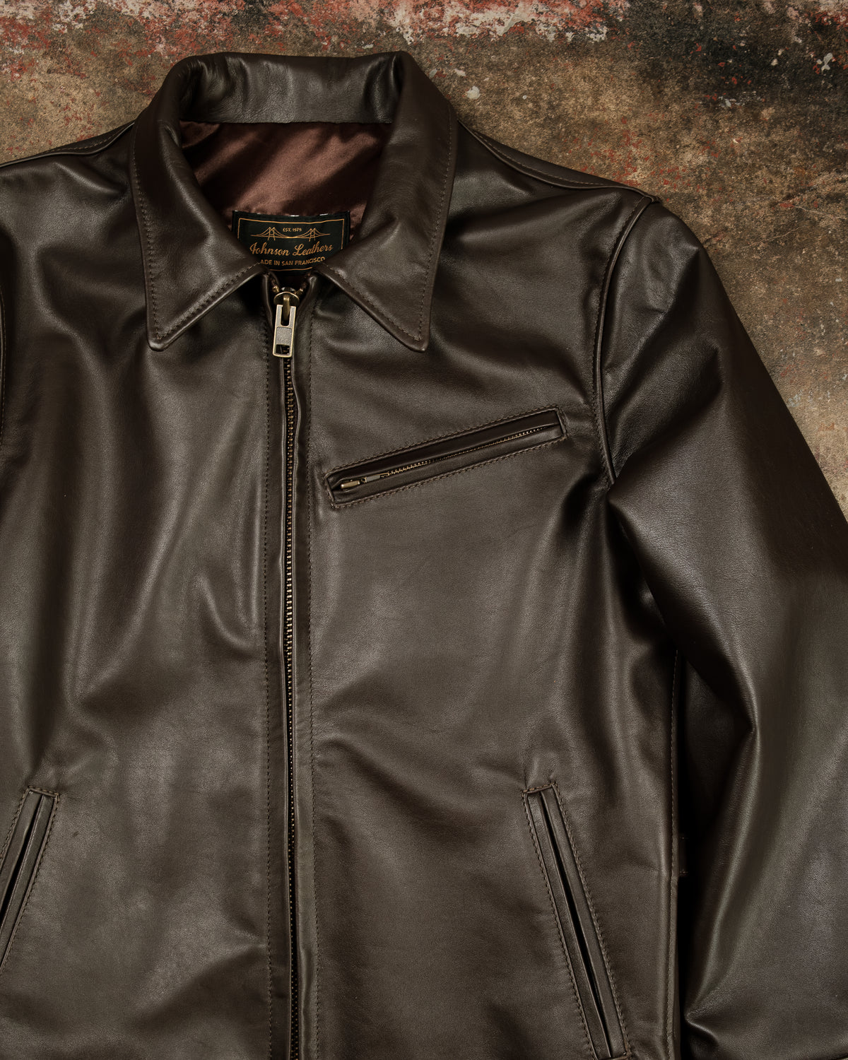 DEL-66 Cocoa Cowhide (M/L)